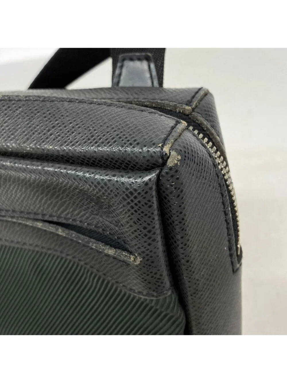 Louis Vuitton Shoulder Bag Taiga Sayan Ardoise